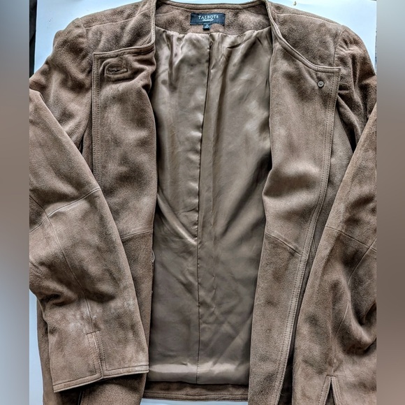 Talbots Suede Jacket Women’s Size 14
Coffee Brown One button front with pockets - Picture 3 of 6